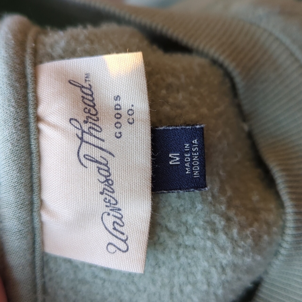 Universal Thread crewneck - Picture 2 of 3